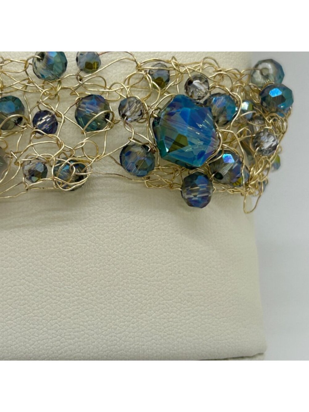 Handmade Gold-Tone Wire Crochet Bracelet Blue Crystal Beads Woven Mesh Statement - Picture 4 of 10